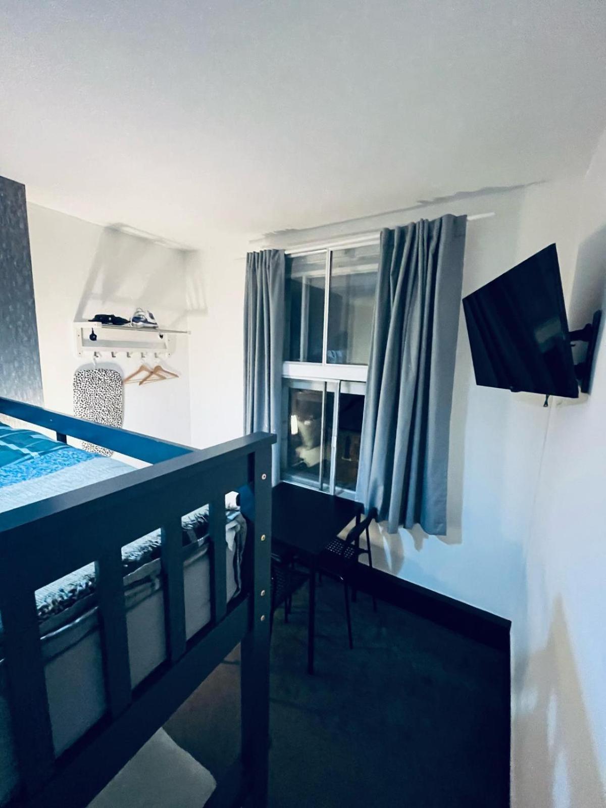 10 Minutes To Central London Vaux 외부 사진