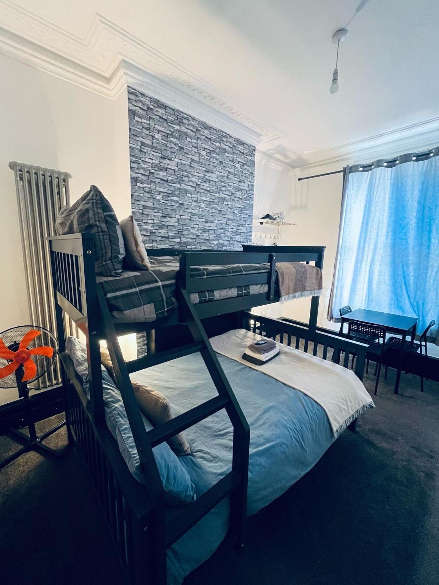 10 Minutes To Central London Vaux 외부 사진